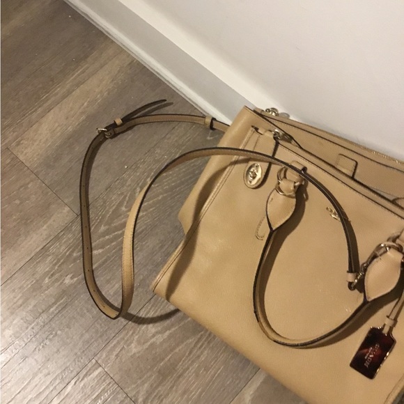 Coach Beige Leather Crossbody Satchel Bag $ 120